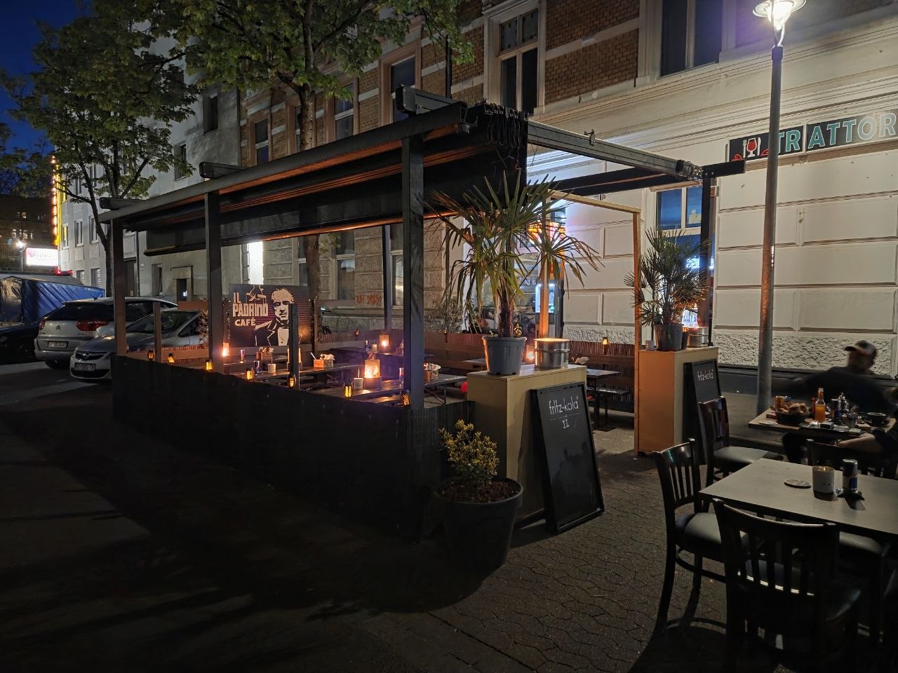 Il Padrino Terrasse Nacht